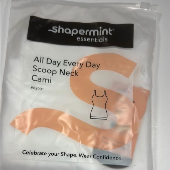 Shapermint Essentials Scoop Neck Cami - Picture 1 of 7